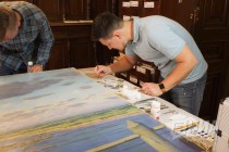 Процесс восстановления картины Константина Юона Горький и Шаляпин в Нижнем Новгороде мастерами центра им. И. Грабаря