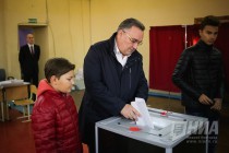 Василий Суханов принял участие в голосовании на выборах депутатов ГД РФ VII созыва и ЗС НО