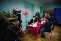 Олег Сорокин принял участие в голосовании на выборах депутатов ГД РФ VII созыва и ЗС НО