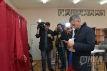 Юрий Балашов принял участие в голосовании на выборах депутатов ГД РФ VII созыва и ЗС НО