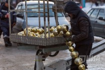 Главную новогоднюю елку установили и нарядили в Нижнем Новгороде