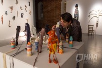 Предпоказ спектакля Вязаник в рамках новогодних интерактивных спектаклей в ГЦСИ Арсенал на выставке Леонида Тишкова Взгляни на дом свой