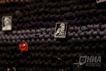 Предпоказ спектакля Вязаник в рамках новогодних интерактивных спектаклей в ГЦСИ Арсенал на выставке Леонида Тишкова Взгляни на дом свой