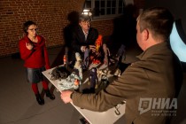 Предпоказ спектакля Вязаник в рамках новогодних интерактивных спектаклей в ГЦСИ Арсенал на выставке Леонида Тишкова Взгляни на дом свой