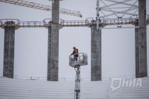 На стадионе Нижний Новгород началась установка внутреннего опорного кольца над трибунами