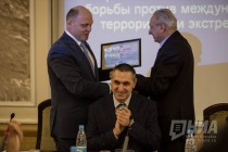 Круглый стол Национальное единство - залог борьбы против международного терроризма и экстремизма