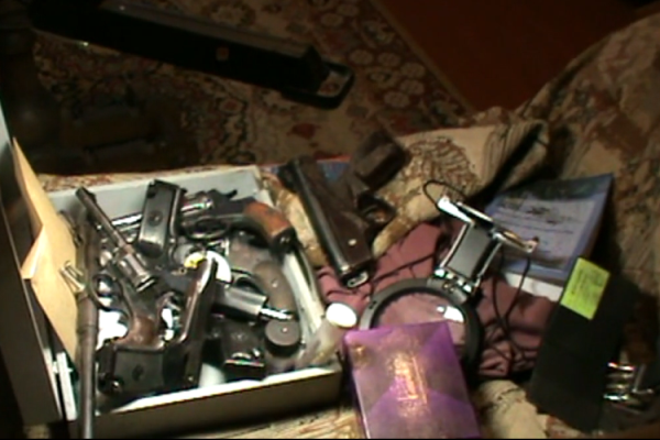 Полицейские изъяли арсенал оружия у пенсионера в Дзержинске Нижегородской области