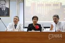 Ректор Нижегородской государственной медицинской академии Борис Шахов, министр здравоохранения Нижегородской области Ирина Переслегина, главный врач ГБУЗ НО Специализированная кардиохирургическая клиническая больница Антон Максимов