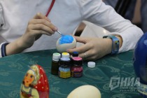 Мастер-класс по росписи страусиных яиц к Пасхе в зоопарке Лимпопо в Нижнем Новгороде