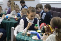 Мастер-класс по росписи страусиных яиц к Пасхе в зоопарке Лимпопо в Нижнем Новгороде