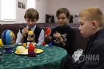 Мастер-класс по росписи страусиных яиц к Пасхе в зоопарке Лимпопо в Нижнем Новгороде