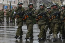 Репетиция парада Победы прошла в Нижнем Новгороде на площади Минина и Пожарского