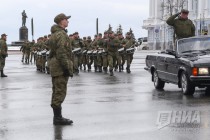 Репетиция парада Победы прошла в Нижнем Новгороде на площади Минина и Пожарского