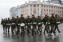 Репетиция парада Победы прошла в Нижнем Новгороде на площади Минина и Пожарского