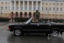 Репетиция парада Победы прошла в Нижнем Новгороде на площади Минина и Пожарского