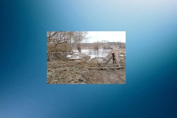 Низководный мост через р. Пьяну затопило в Гагинском районе Нижегородской области 25 апреля