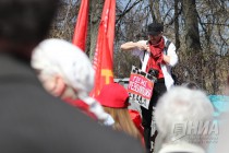 Шествие первомайской колонны по улице Большая Покровская в Нижнем Новгороде