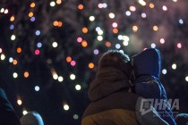 Праздничный фейерверк в День Победы в Нижнем Новгороде