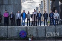 Активисты выступают в режиме свободный микрофон