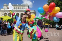 Городской фестиваль Город детства прошел на Театральной площади в Нижнем Новгороде