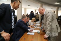 Депутаты городской Думы VI созыва Василий Пушкин, Николай Сатаев, Андрей Ефремов, Елена Аржанова и Валерий Гельжинис