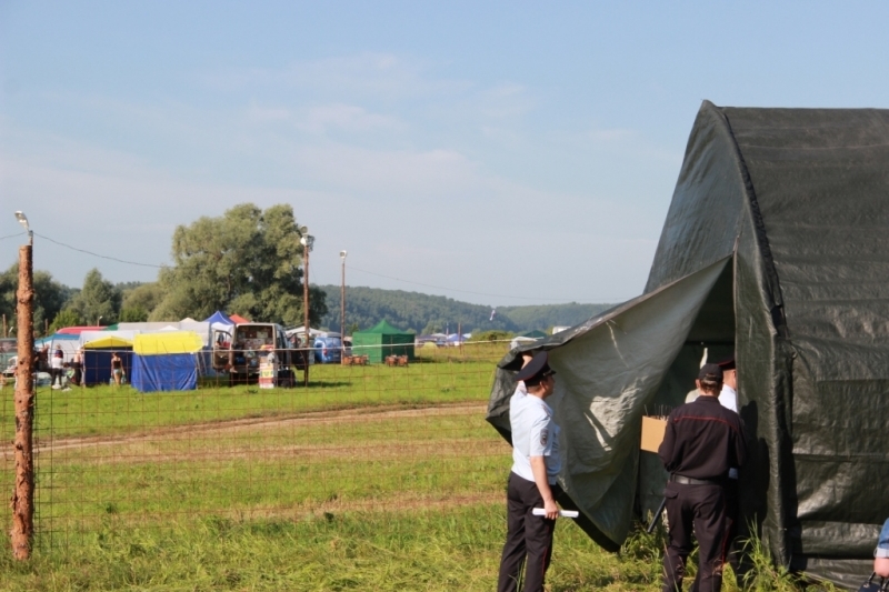 Полиция задержала 19 человек за нарушения при проведении фестиваля Берег Маугли в Нижегородской области
