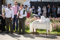 Столик со святой водой из источника