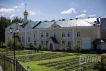 Территория монастыря