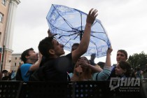 Музыкальный фестиваль Рок чистой воды на площади Минина и Пожарского в Нижнем Новгороде