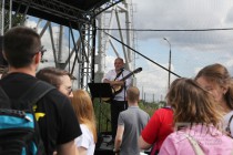 Владимир Иордан выступает на Рок-субботнике