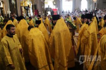 Служба в кафедральном соборе в честь Воскресения Христова в Арзамасе Нижегородской области