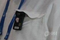 Каждому человеку при проходе в реакторный зал выдается индивидуальный дозиметр