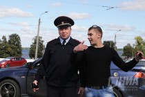 Акция проходит совместно с ГИБДД. Игорь Михайлушкин (слева), начальник пресс-службы Управления ГИБДД по Нижегородской обл.