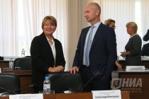 Депутат ЗС НО Галина Клочкова и депутат Гордумы Андрей Колобов