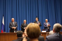 Зал аплодирует экс-главе региона Валерию Шанцеву