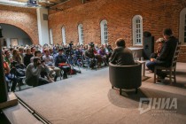 Диалог журналистов Анны Наринской и Антона Долина в рамках фестиваля Beat Weekend