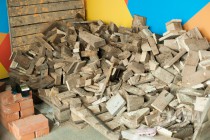 Офис отапливается дровами