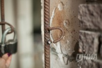 Вход в один из домов, где располагается второй штаб дольщиков, был взломан неизвестными 10 ноября