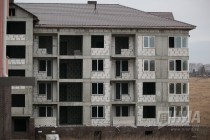 Домов без отделки большинство