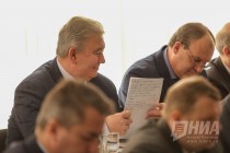Директор департамента благоустройства Владимир Рябцев и директор департамента транспорта Александр Голофастов