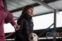 Замдиректора фонда Сострадание Ксения Антонова с питомцем Фаней