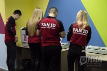 Сотрудники Центра готовят документы