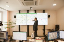 Презентацию проводит замначальника центральной диспетчерской службы водоканала Владимир