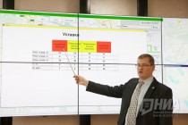 Презентацию проводит замначальника центральной диспетчерской службы водоканала Владимир