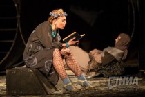 Спектакль На дне