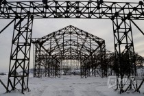 Теперь подрядчик должен будет выполнить антикоррозийную обработку металлических конструкций пакгаузов