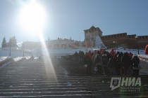 Рекорд России установили нижегородские мужчины на Чкаловской лестнице 8 марта