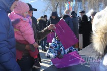 Рекорд России установили нижегородские мужчины на Чкаловской лестнице 8 марта