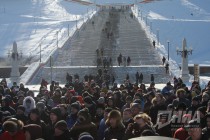 Рекорд России установили нижегородские мужчины на Чкаловской лестнице 8 марта