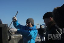 Рекорд России установили нижегородские мужчины на Чкаловской лестнице 8 марта